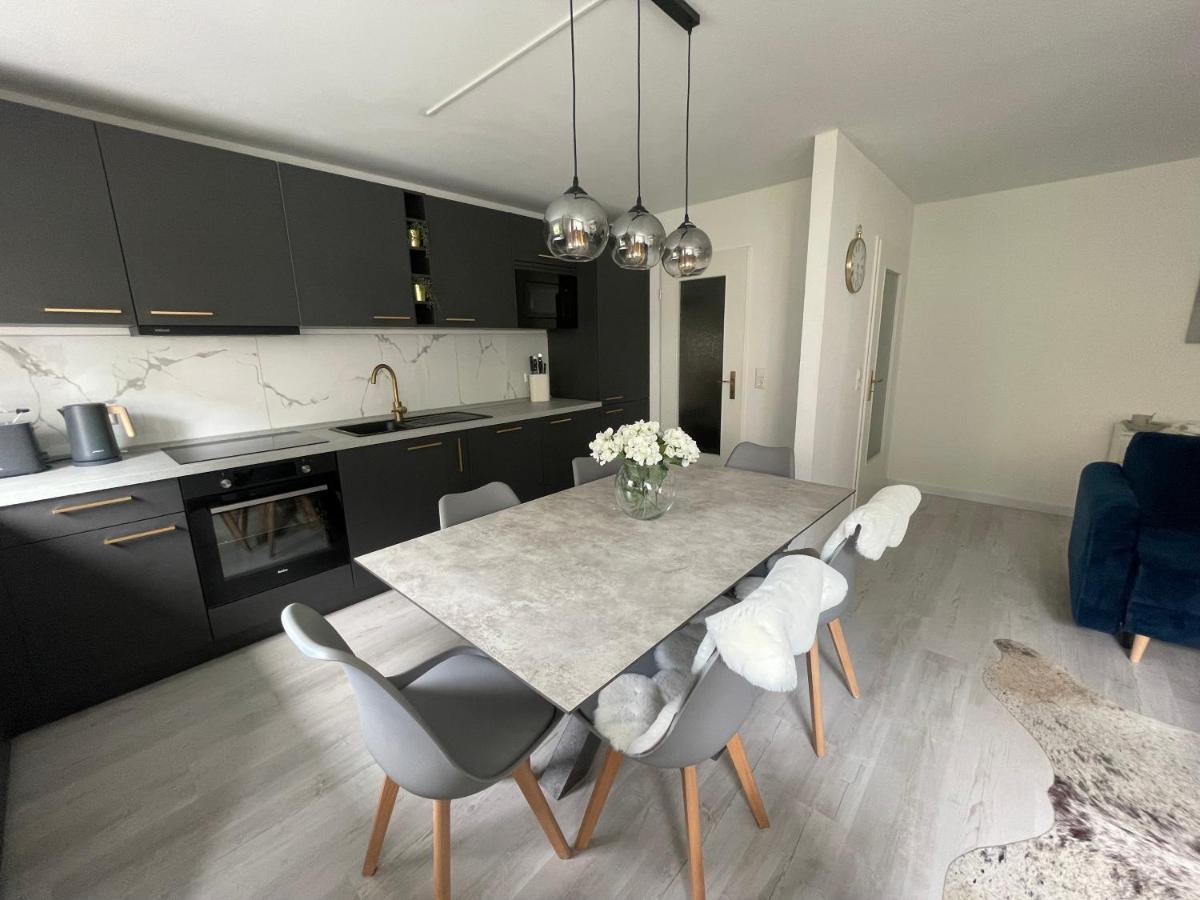 Luxus Apartment Am Fremersberg - Zentral - Mit Sauna & Badewanne บาเดน-บาเดน ภายนอก รูปภาพ