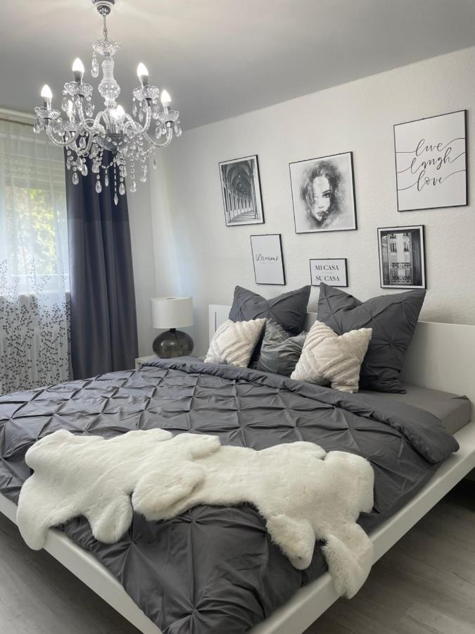 Luxus Apartment Am Fremersberg - Zentral - Mit Sauna & Badewanne บาเดน-บาเดน ภายนอก รูปภาพ