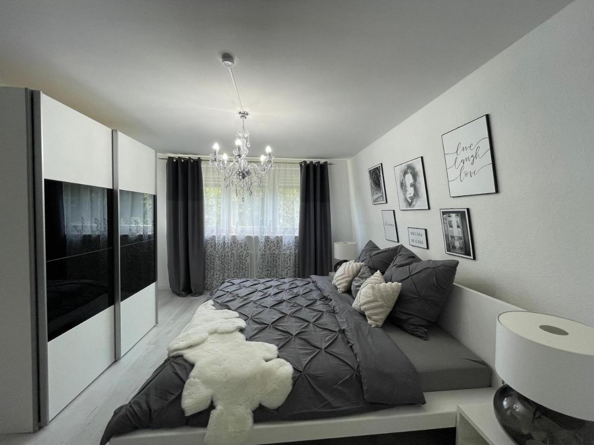 Luxus Apartment Am Fremersberg - Zentral - Mit Sauna & Badewanne บาเดน-บาเดน ภายนอก รูปภาพ